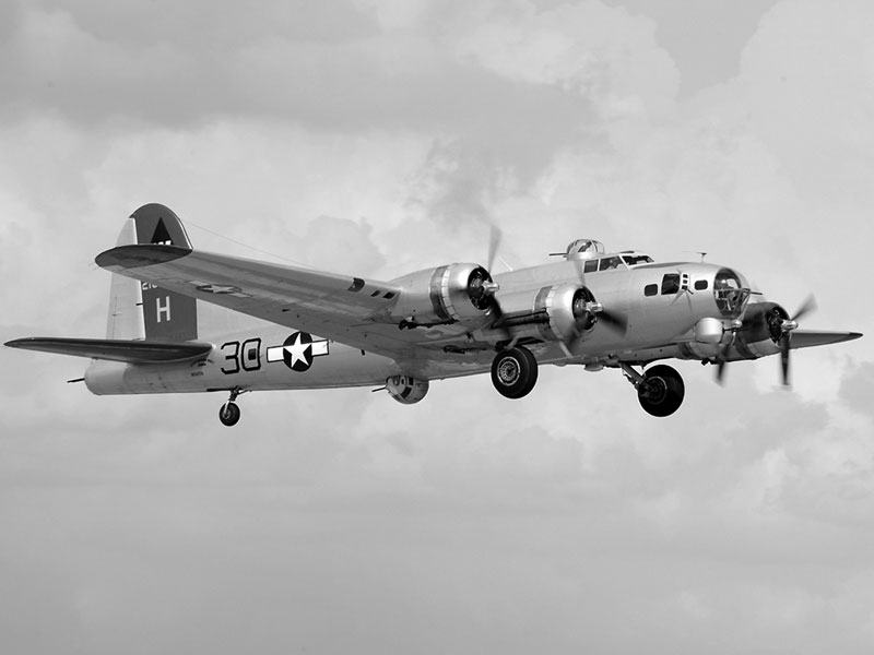 LETEĆA TVRĐAVA, američki bombarder B-17